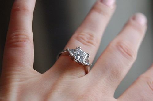 Signs that Your Engagement Ring Needs to be Resized