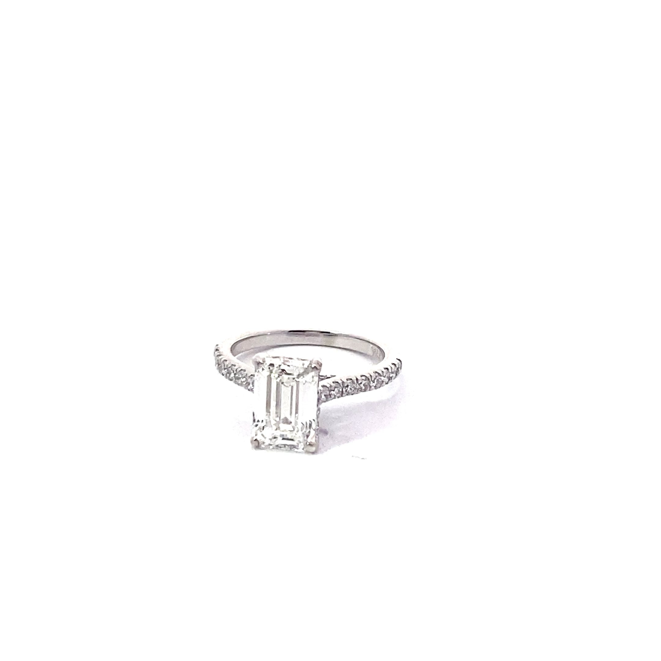 Lab Grown Diamond Engagement Ring