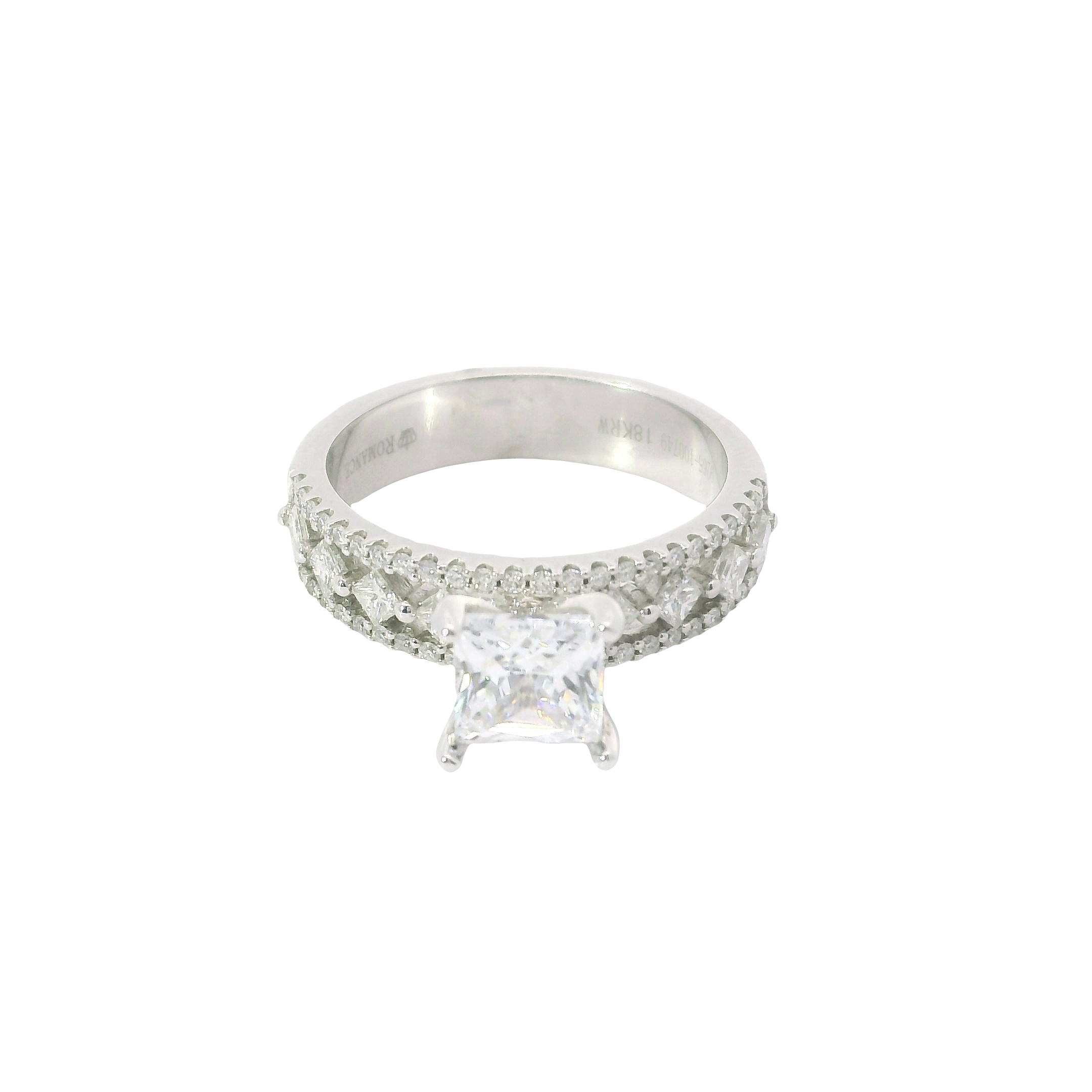 Elegant 18K White Gold Princess-Cut Diamond Ring
