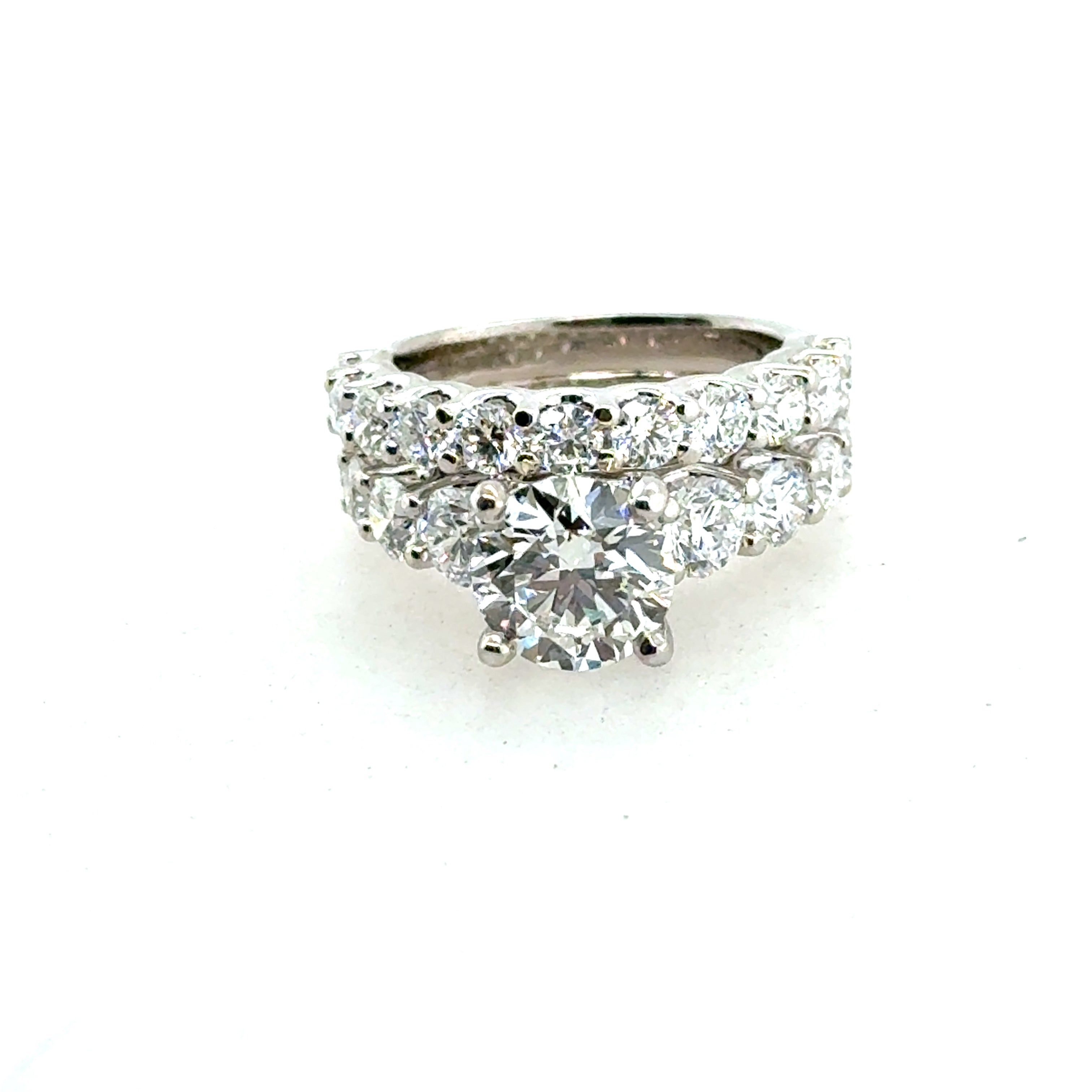 Lab Grown Diamond Engagement Ring