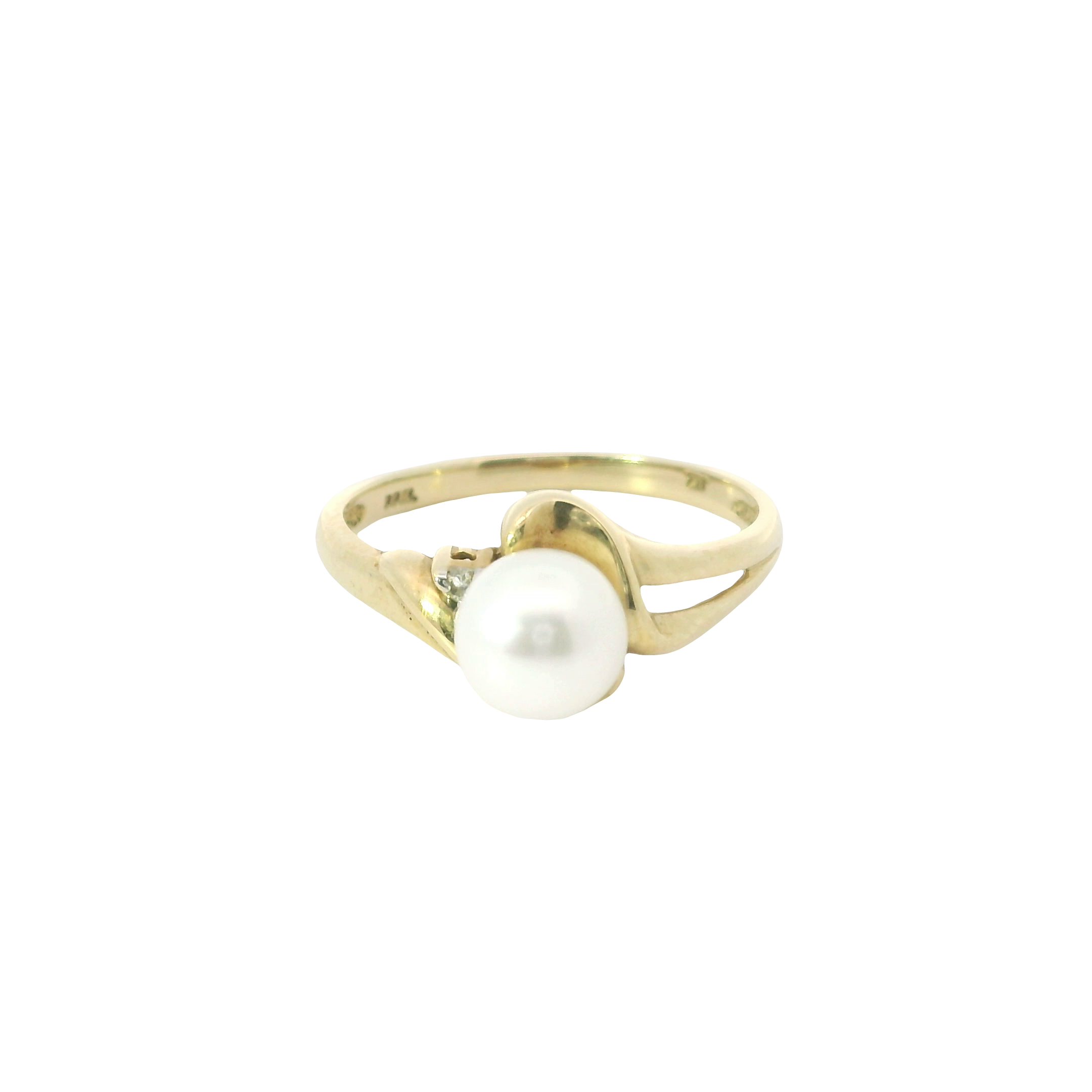 Classic 6mm Pearl Ring in 14K Yellow Gold