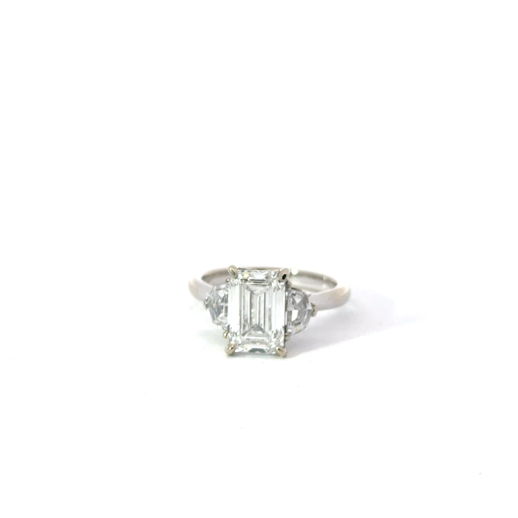 Lab Grown Diamond Engagement Ring