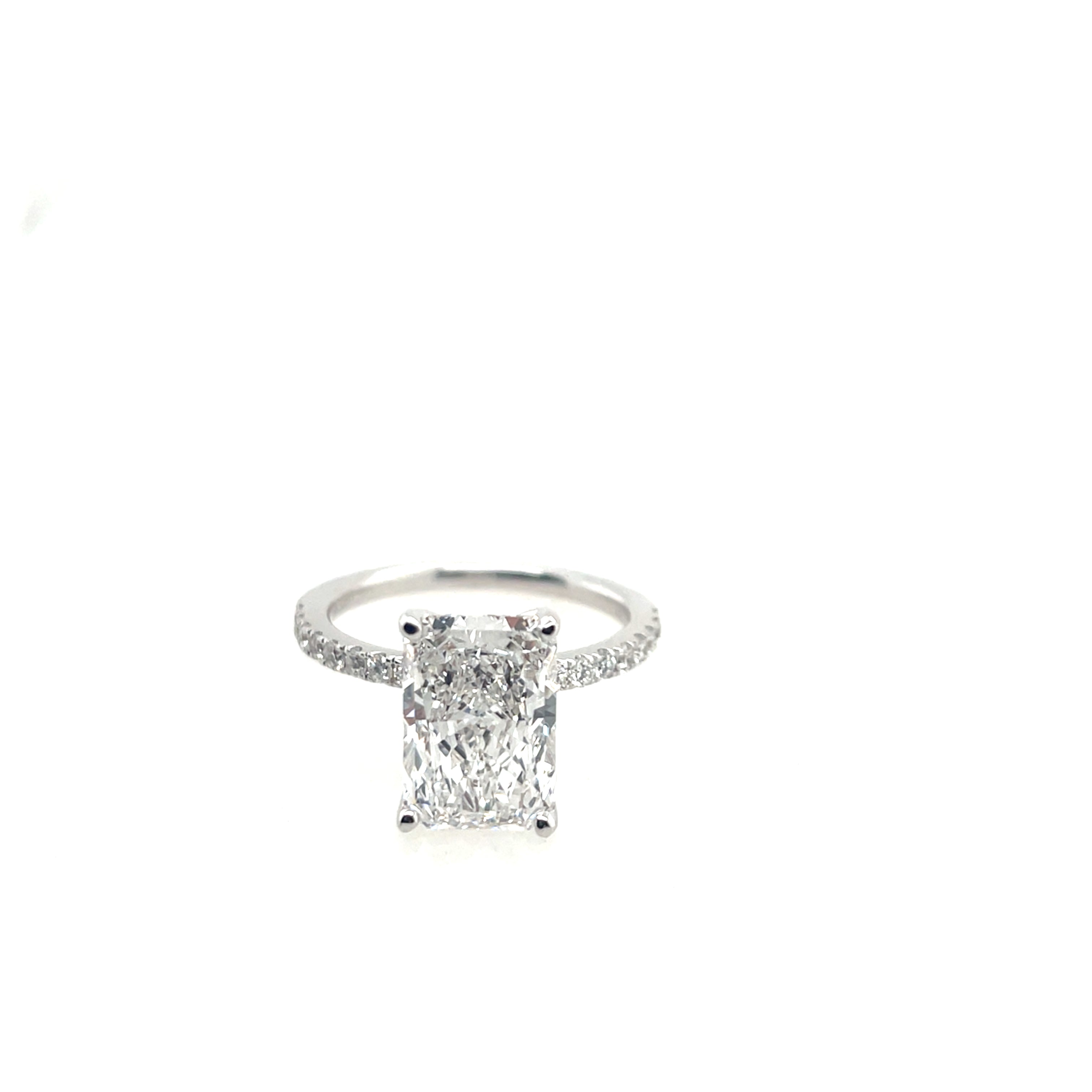Lab Grown Diamond Engagement Ring