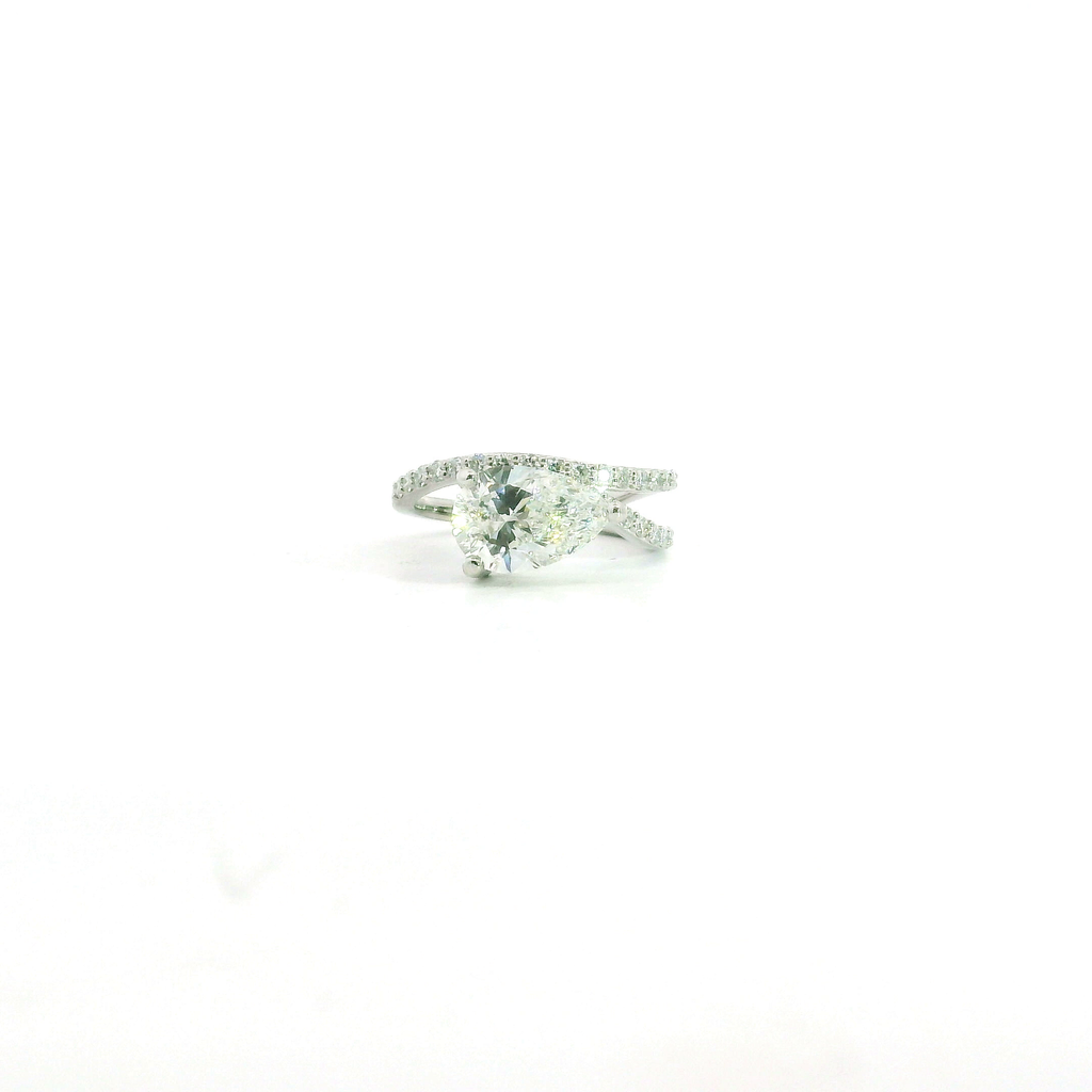 Lab Grown Engagement ring