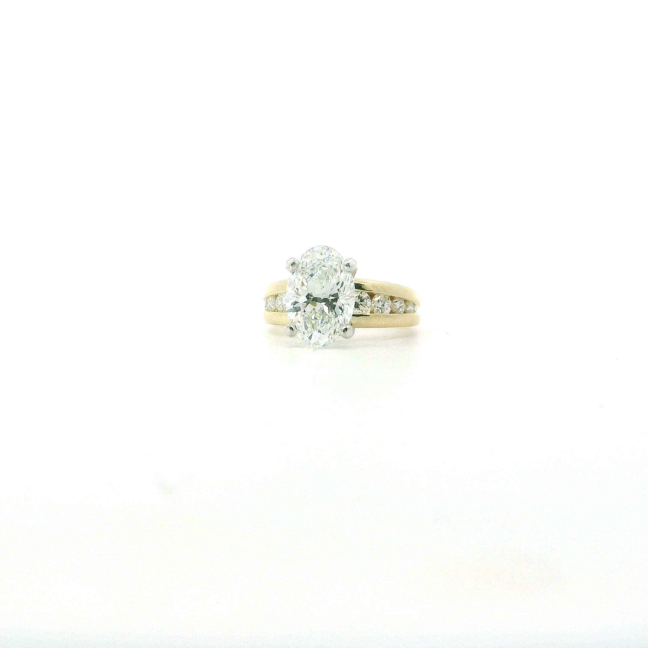 Lab Grown Diamond Engagement Ring