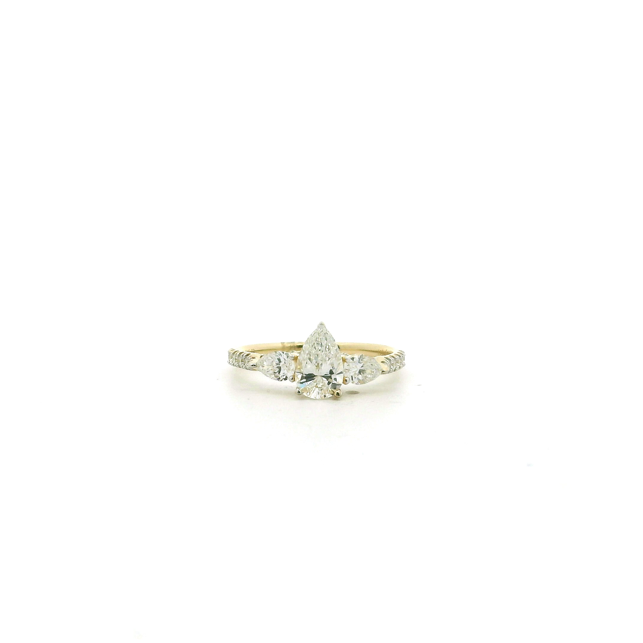 Lab Gown Diamond rings